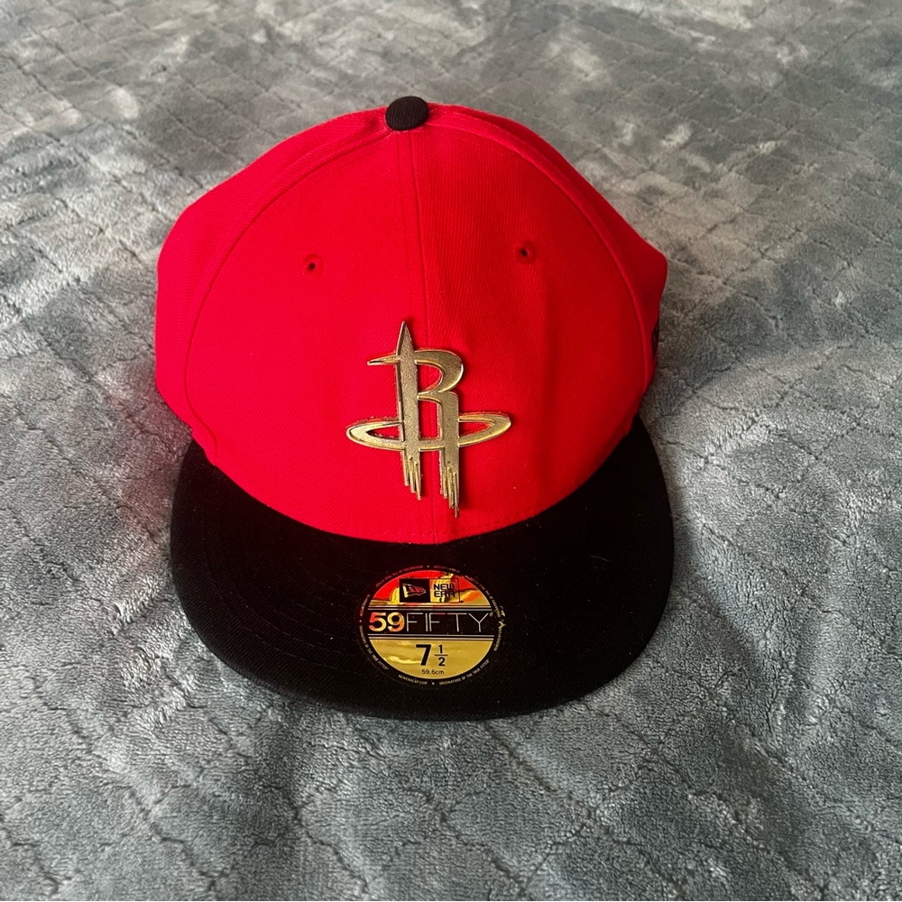 New Era 59FIFTY Houston Rockets Fitted Hat 7 1/2 Red Black Gold Metal Logo NBA